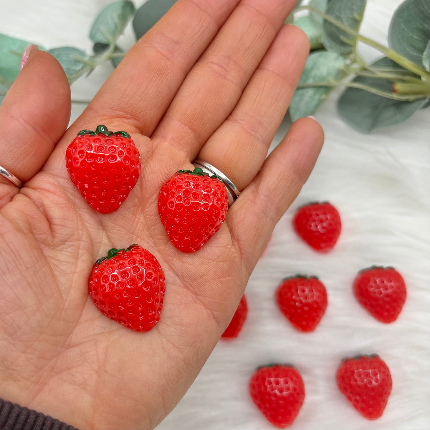 Cute Strawberries - 10 Pack of Cabochons
