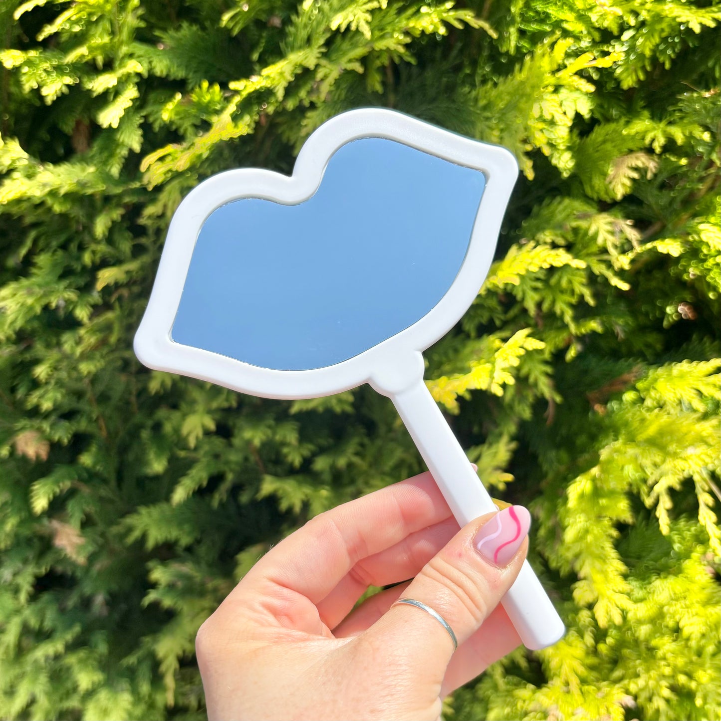 Hand Held Lip Shape Mirror