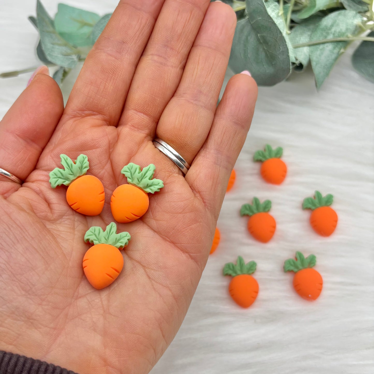 Cute Carrots - 10 Pack of Cabochons