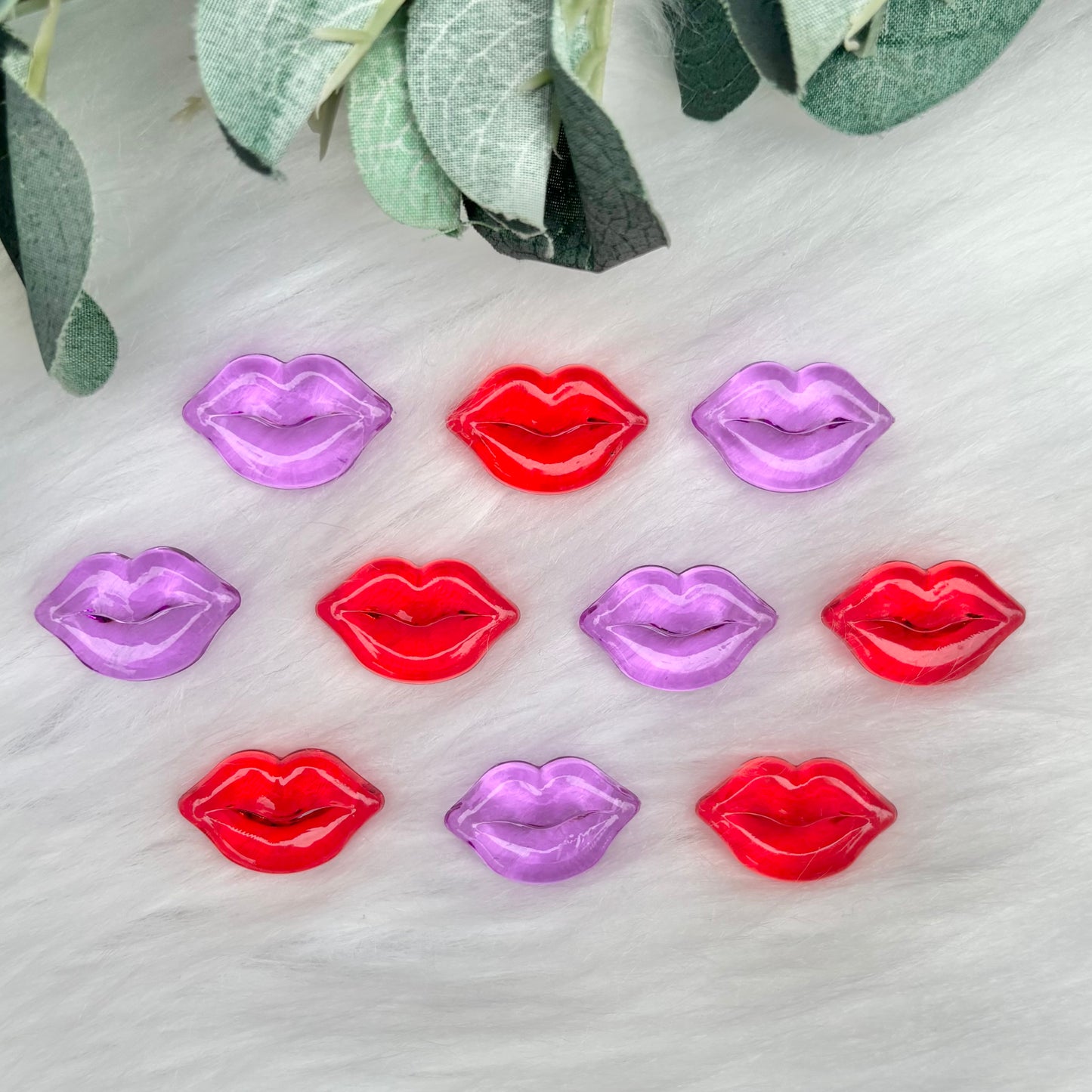 Lips and Kisses - 10 Pack of Cabochons