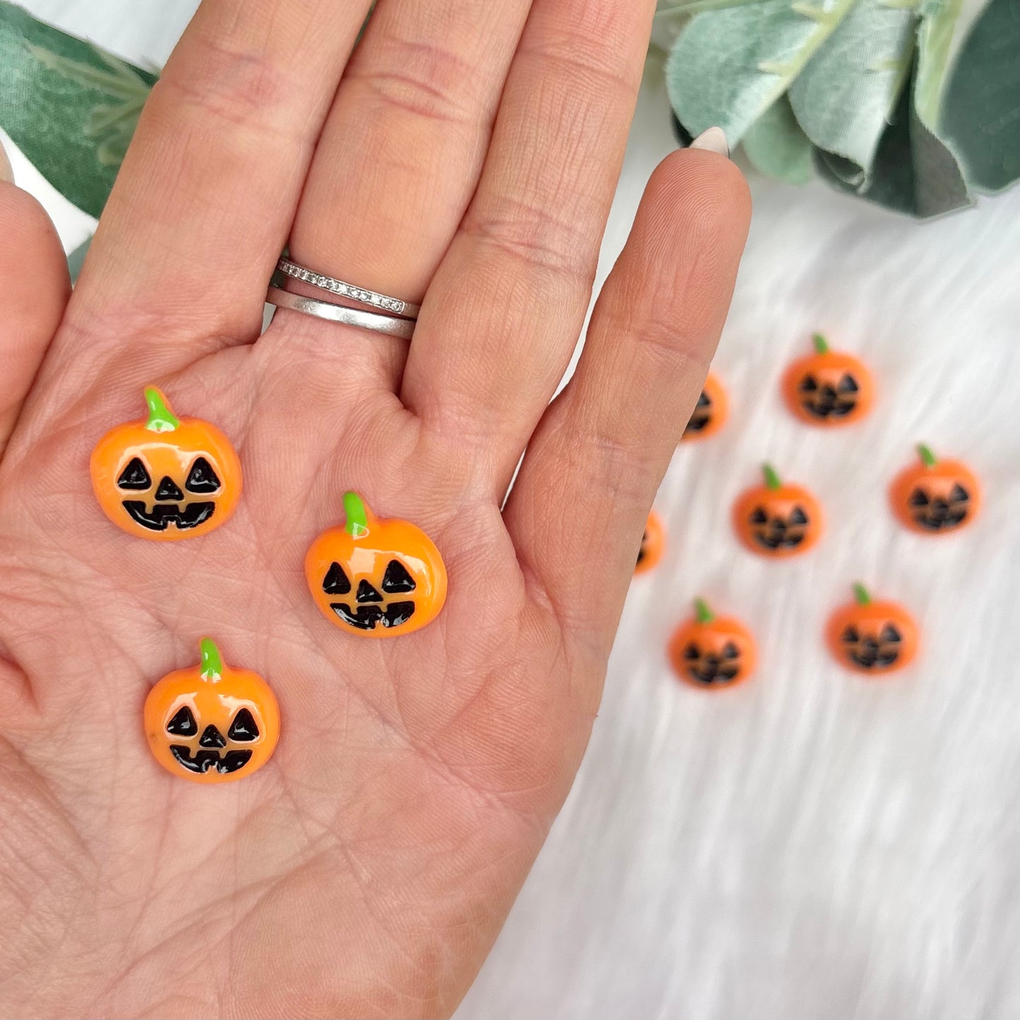 Mini Pumpkins - 10 Pack of Cabochons