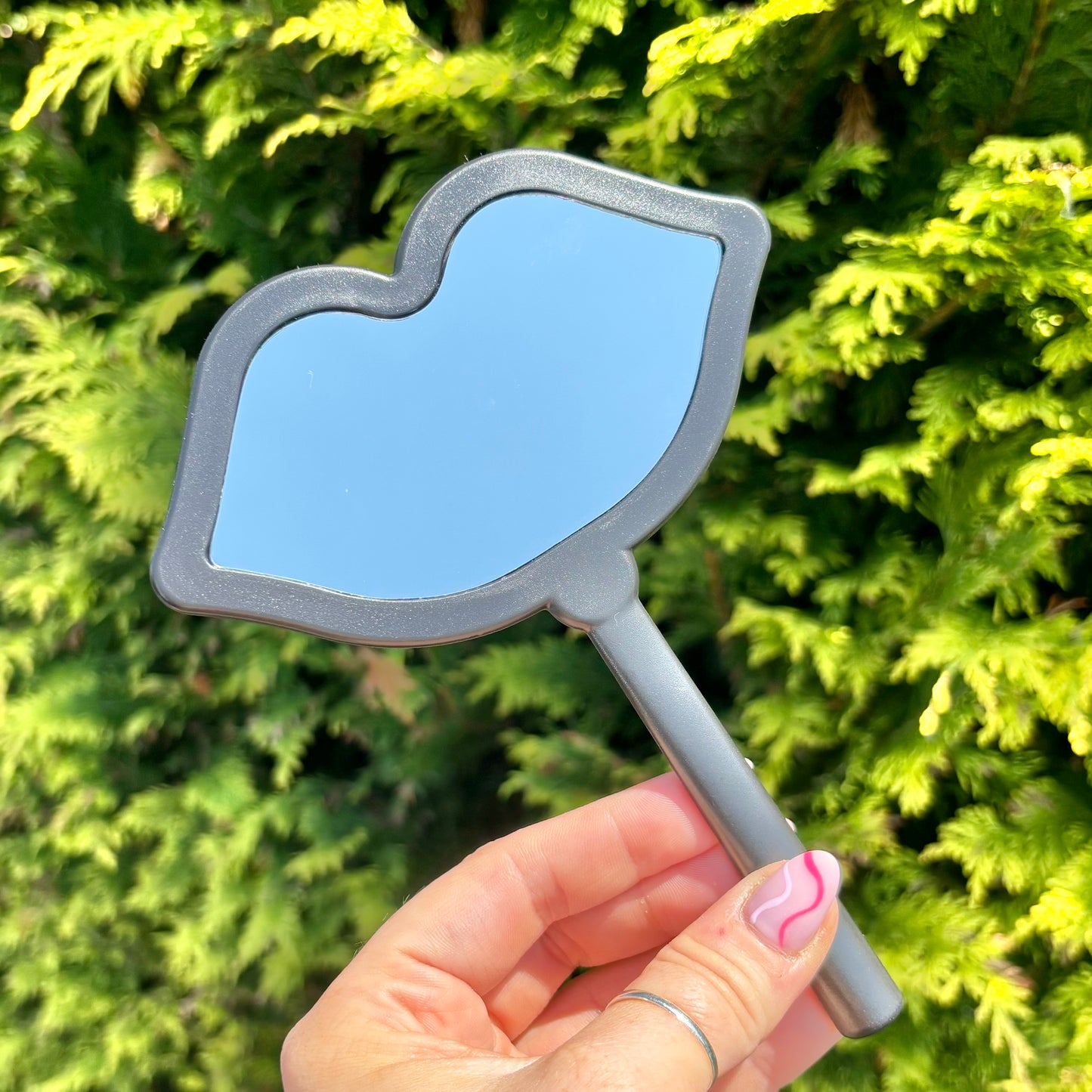 Hand Held Lip Shape Mirror