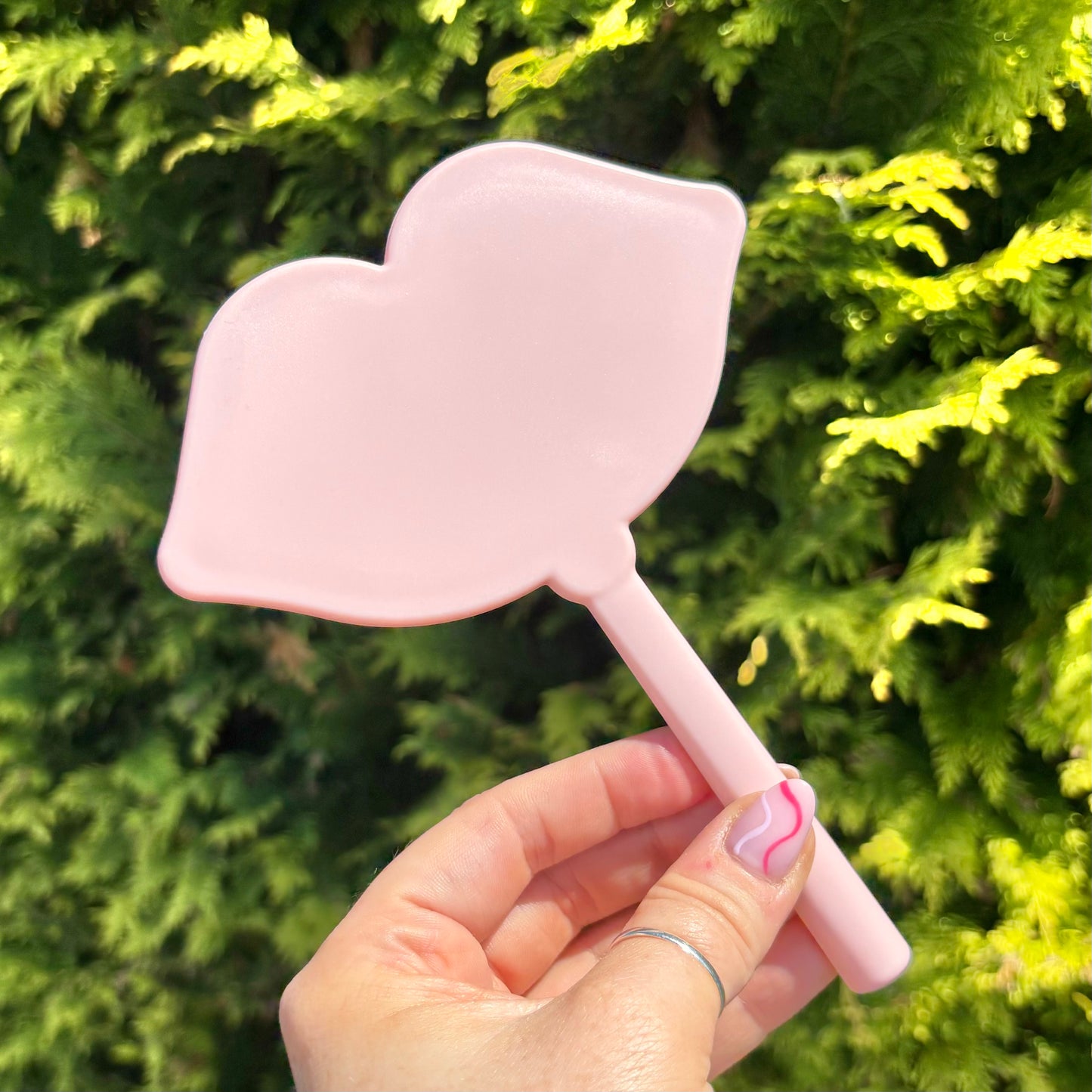Hand Held Lip Shape Mirror