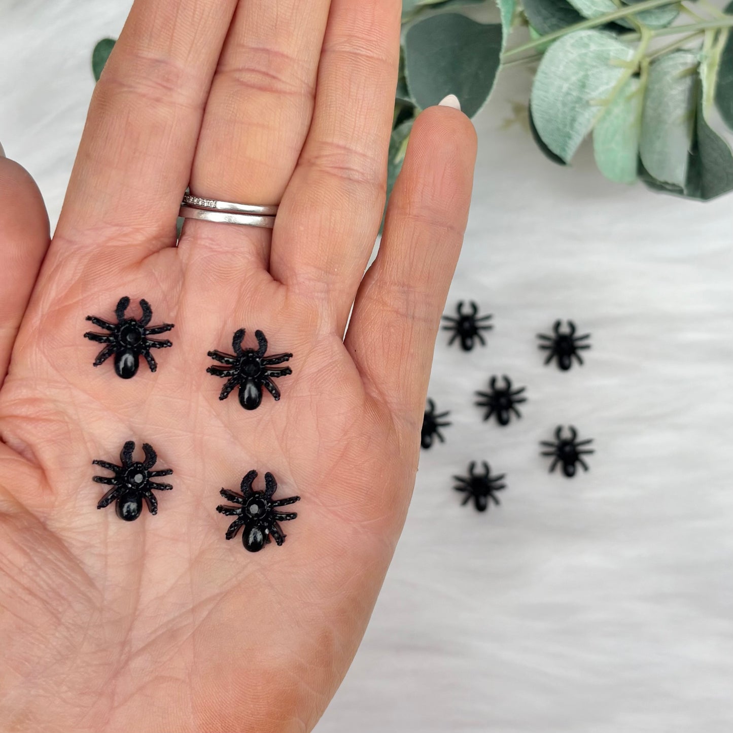 Jewelled Spiders - Pack of 10 Cabochons