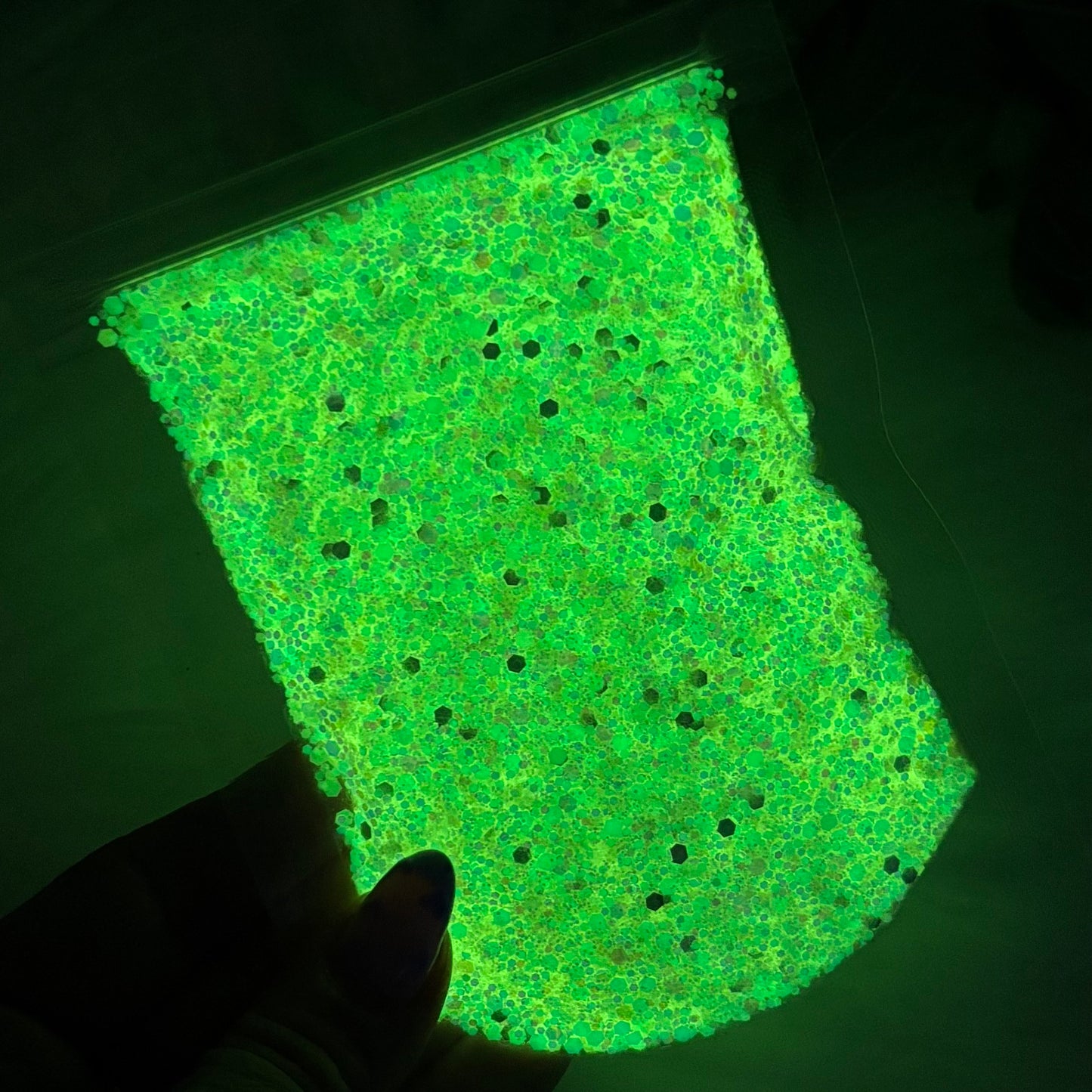 Glowing Bush - Chunky Glow In The Dark Glitter