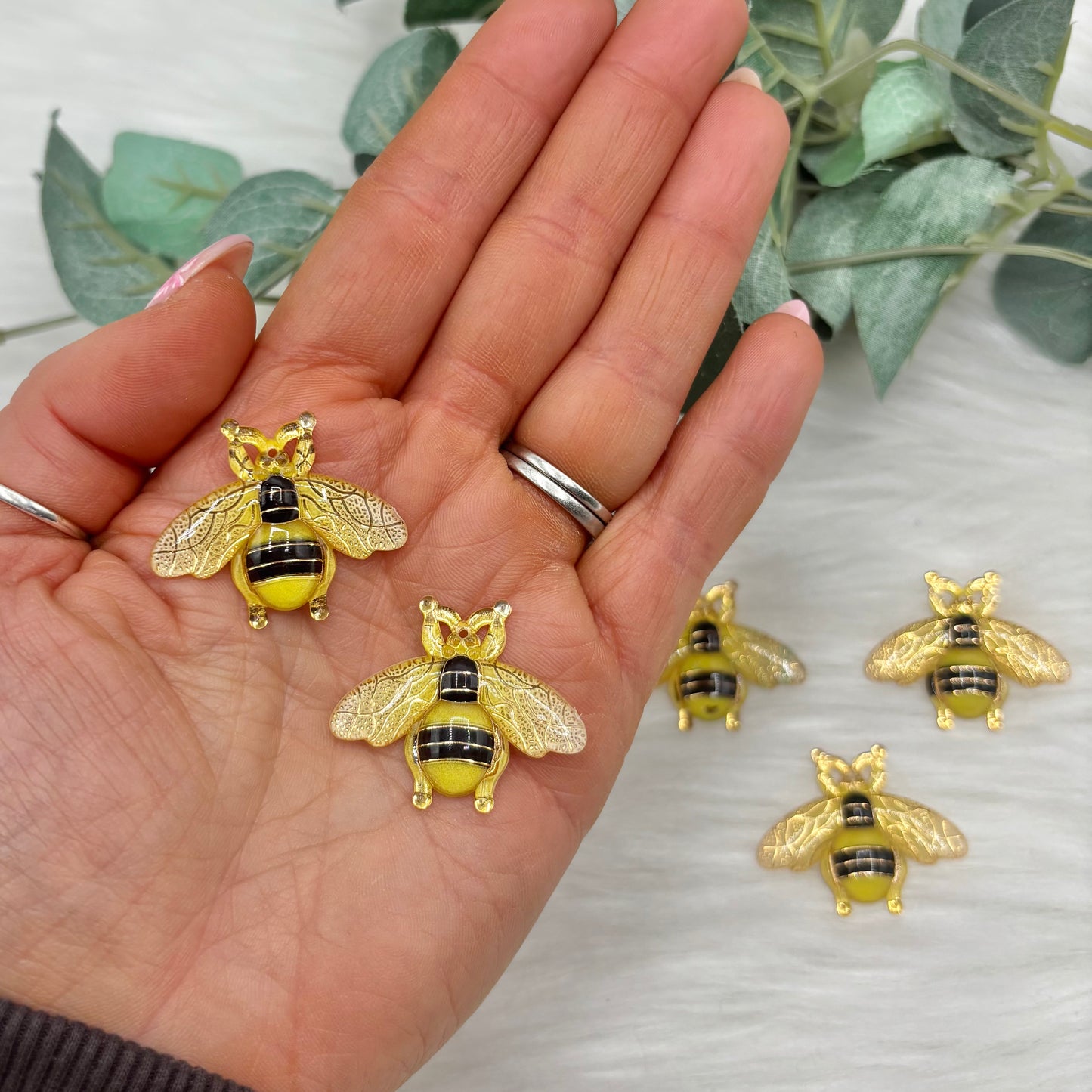 Bumble Bee - 5 Pack of Cabochons