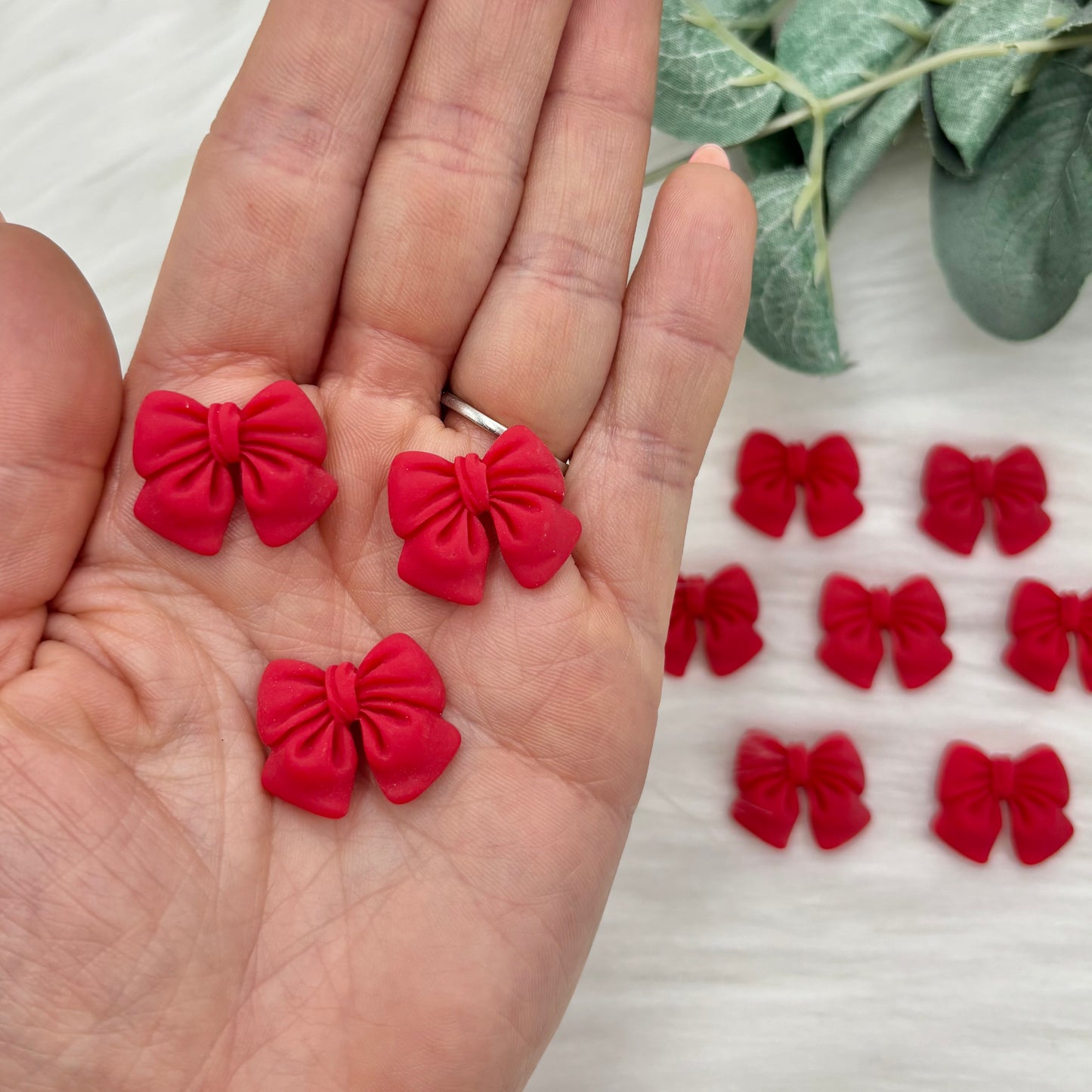 The Perfect Mini Bow - Red - Pack of 10 Cabochons