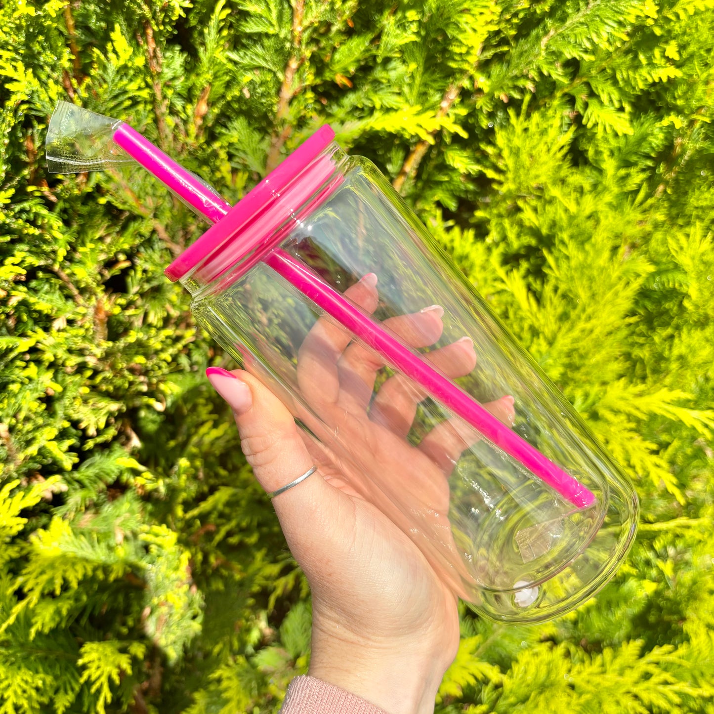 15oz Double Walled Glass Snowglobe with Hot Pink Acrylic Lid