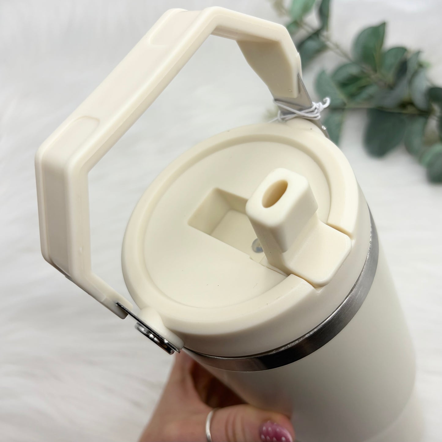 30oz Handled Flip Lid Tumbler
