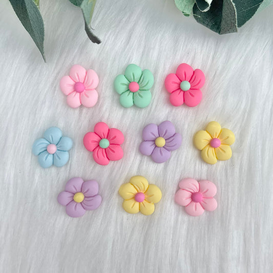 Pastel Daisies - Pack of 10 Cabochons