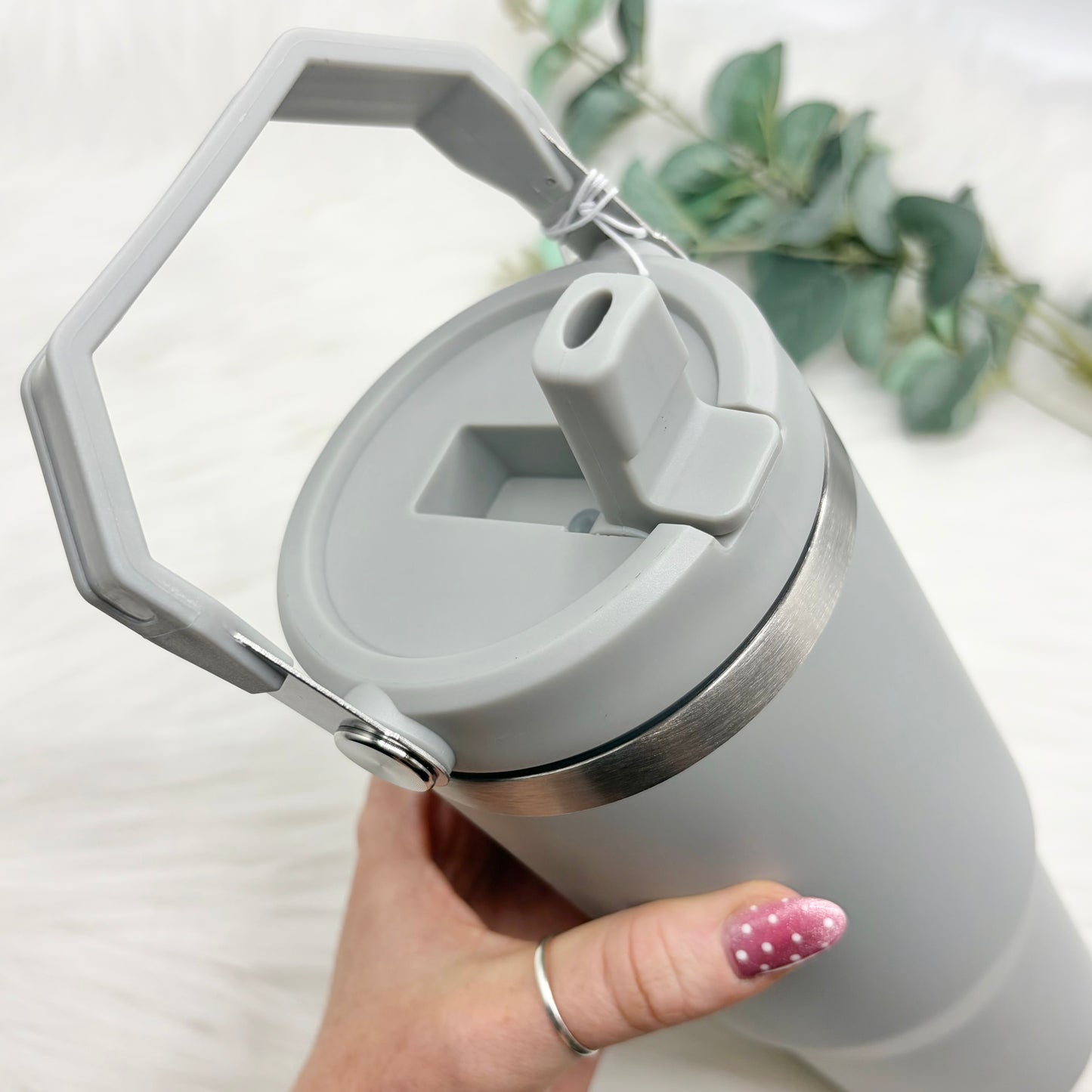 30oz Handled Flip Lid Tumbler