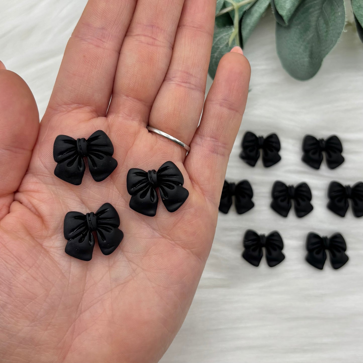 The Perfect Mini Bow - Black - Pack of 10 Cabochons